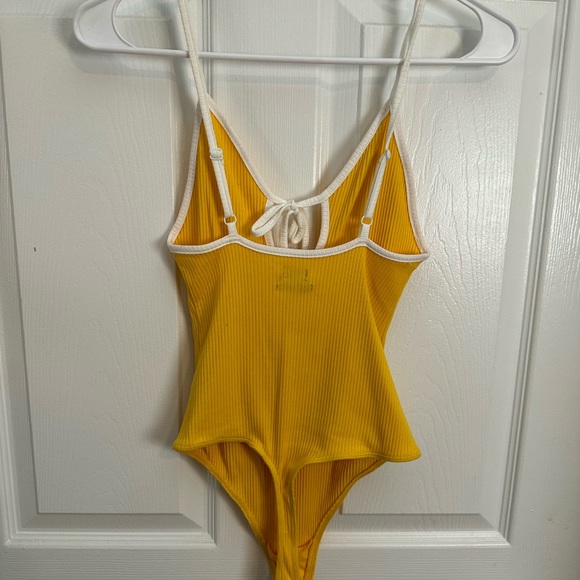Urban Outfitters Yellow Body Suit - Picture 2 of 3